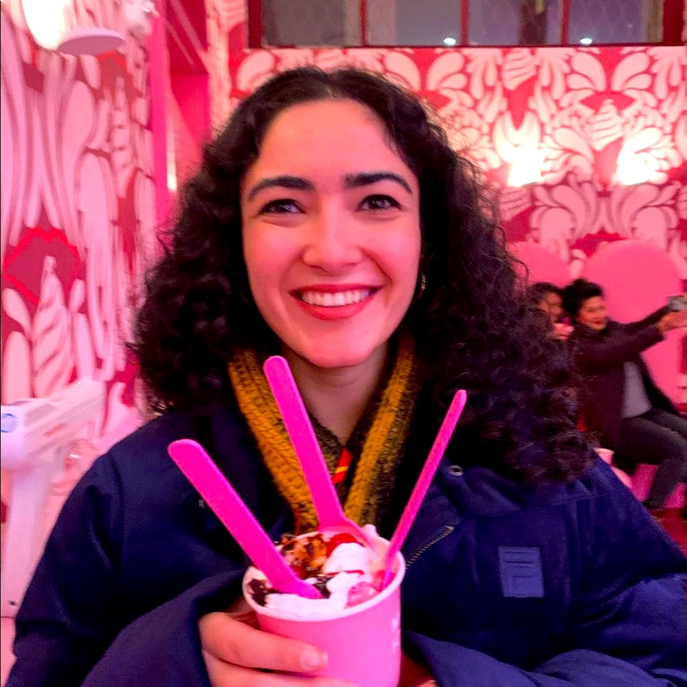 Meet your Posher, Luna